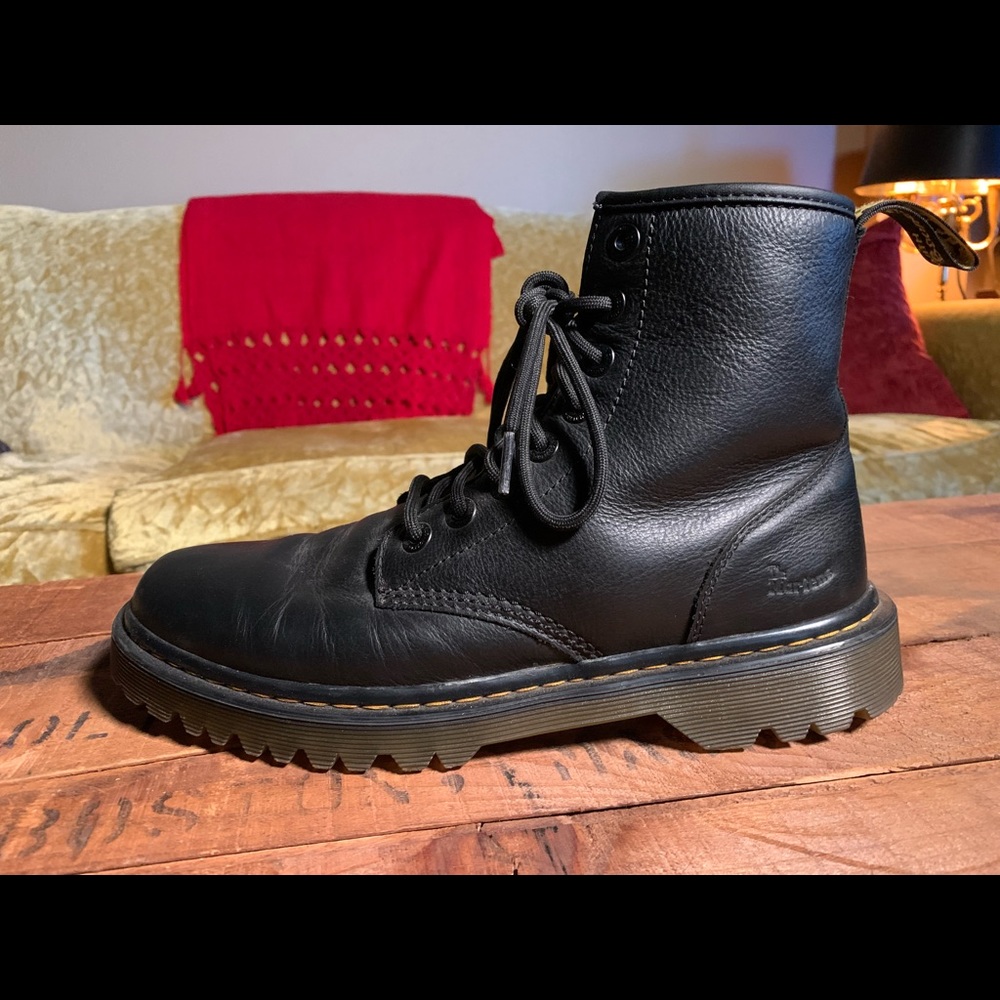 Mens Doc Martens  Awley boots- Size 9